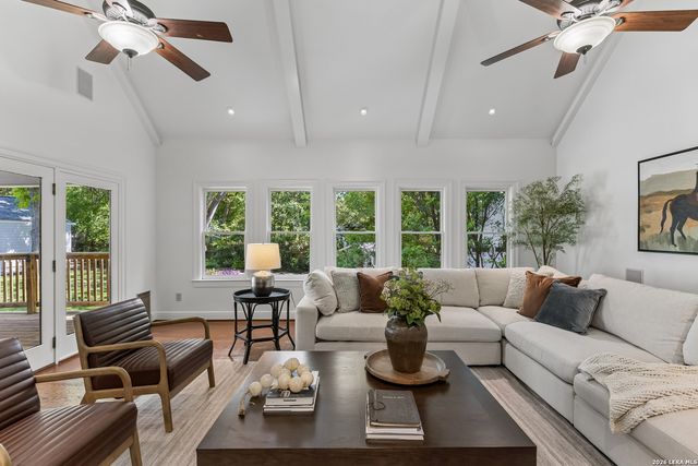 120 LAMONT AVE, Alamo Heights, TX 78209
