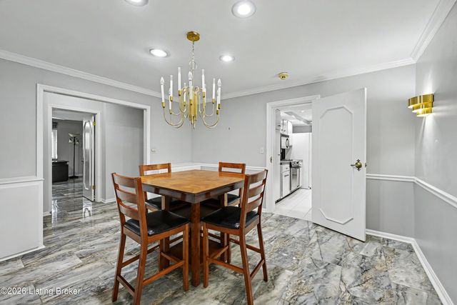 4875 Sherburn Ln 3D, Louisville, KY 40207