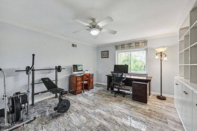 4875 Sherburn Ln 3D, Louisville, KY 40207