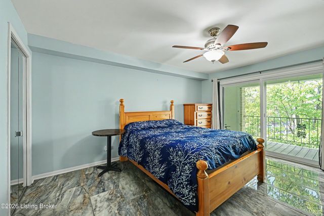 4875 Sherburn Ln 3D, Louisville, KY 40207