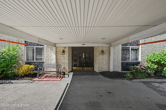 4875 Sherburn Ln 3D, Louisville, KY 40207