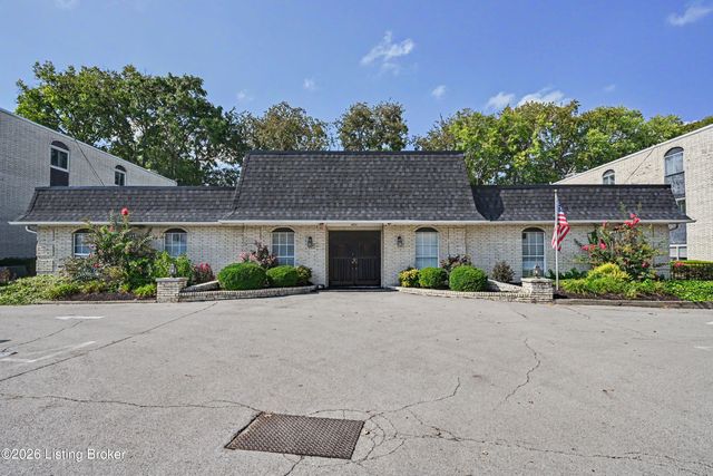 4875 Sherburn Ln 3D, Louisville, KY 40207