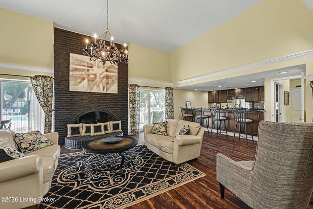 4875 Sherburn Ln 3D, Louisville, KY 40207