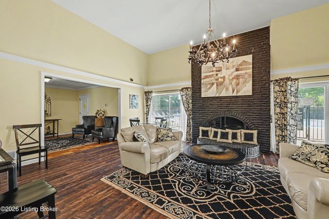 4875 Sherburn Ln 3D, Louisville, KY 40207