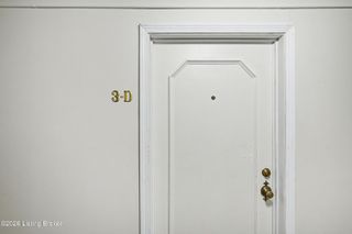4875 Sherburn Ln 3D, Louisville, KY 40207