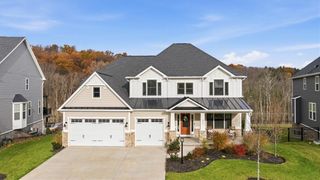 321 Crest Ln, Adams Twp, PA 16046