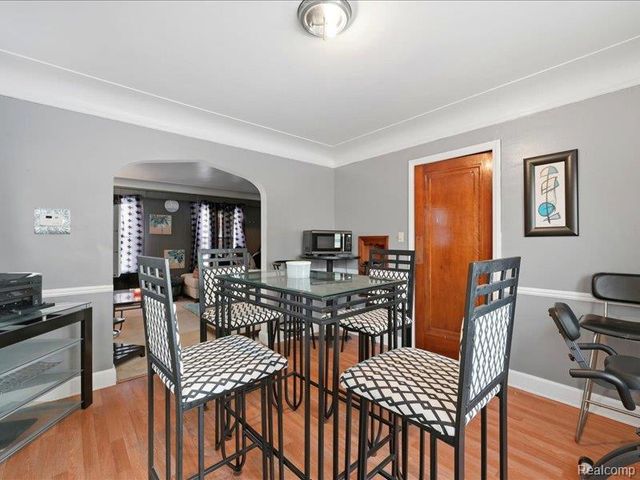 11323 Lansdowne Street, Detroit, MI 48224