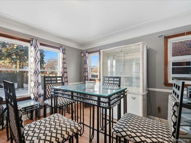 11323 Lansdowne Street, Detroit, MI 48224