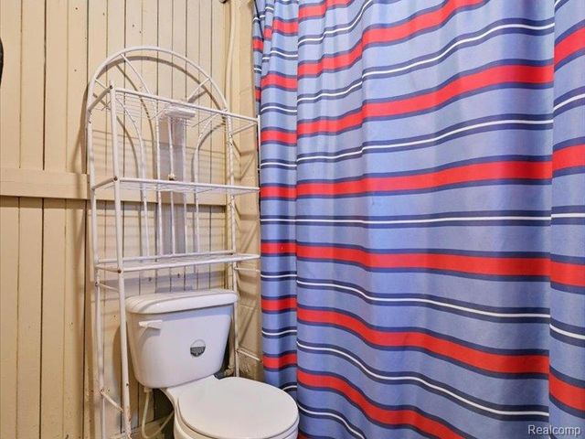 11323 Lansdowne Street, Detroit, MI 48224