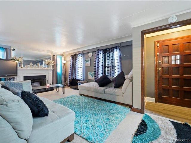 11323 Lansdowne Street, Detroit, MI 48224