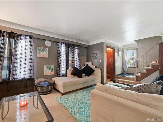 11323 Lansdowne Street, Detroit, MI 48224