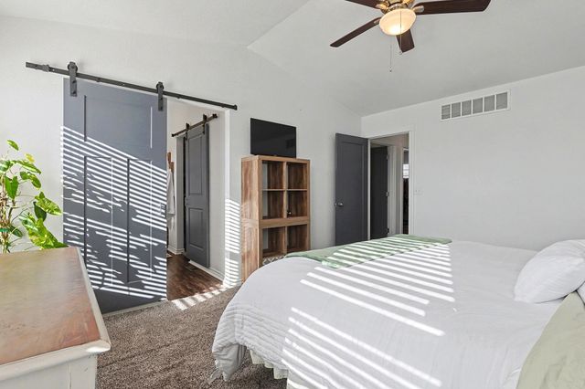 729 S Longbranch Dr, Maize, KS 67101