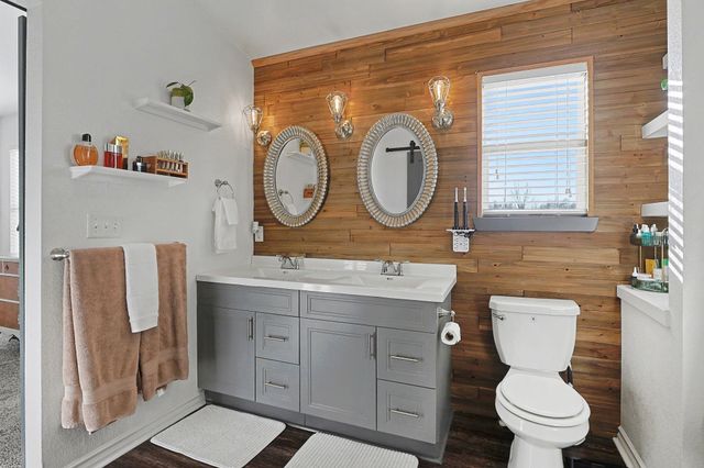 729 S Longbranch Dr, Maize, KS 67101