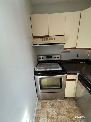 1 Russell Street APT 18, Middletown, CT 06457