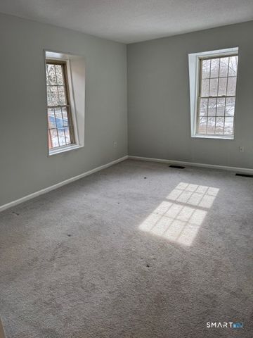 1 Russell Street APT 18, Middletown, CT 06457