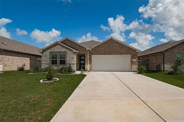10005 Hermann Trace, Texas City, TX 77591