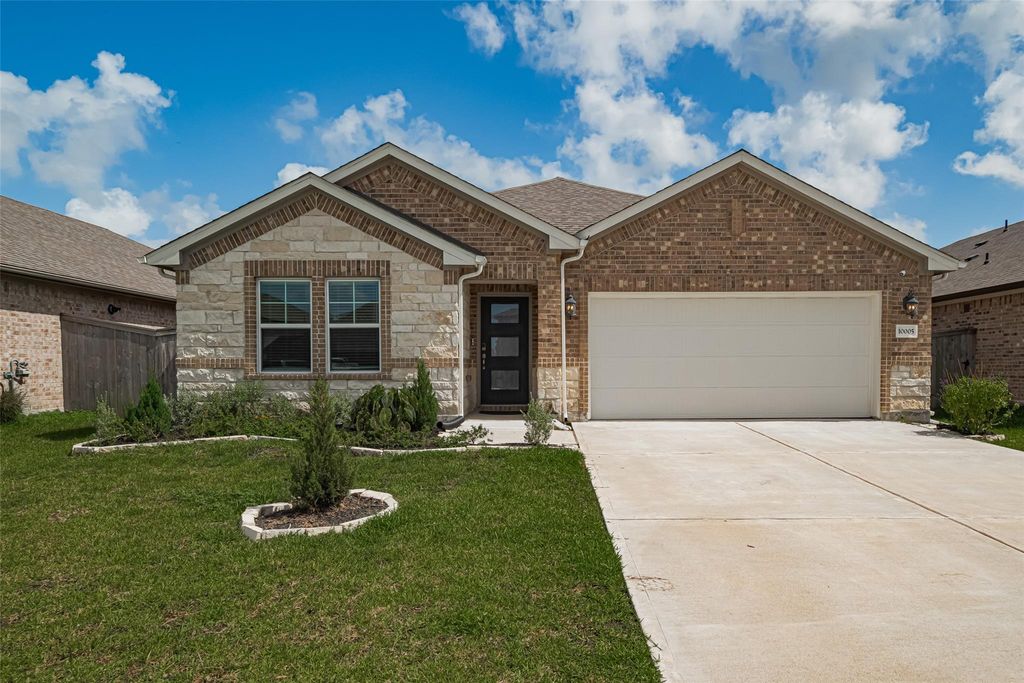 10005 Hermann Trace, Texas City, TX 77591