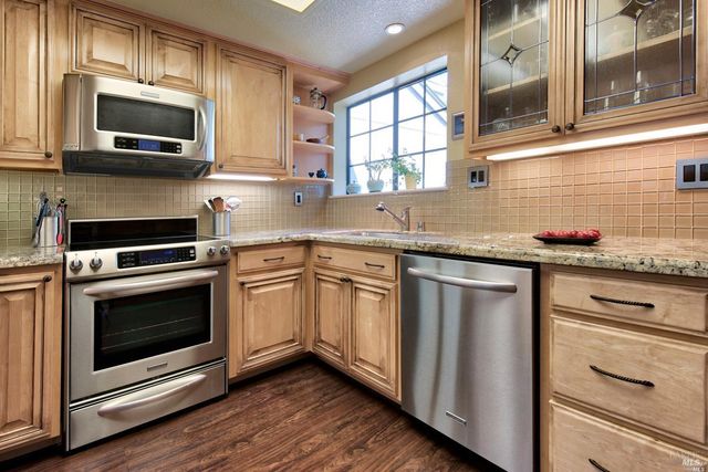 178 Pelican Ln, Novato, CA 94949