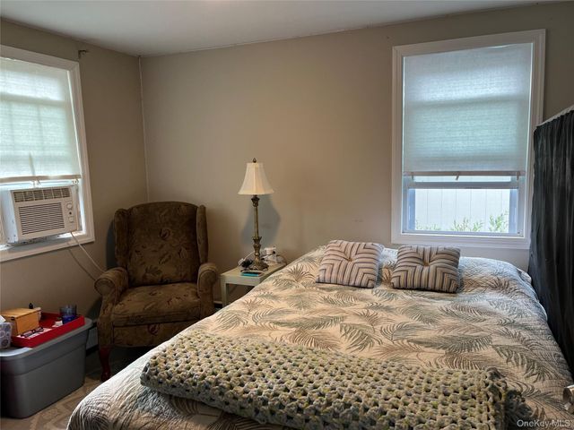 57 Penn Street, Lake Grove, NY 11755