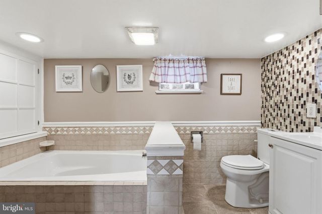 2813 WILMOT ST, Philadelphia, PA 19137