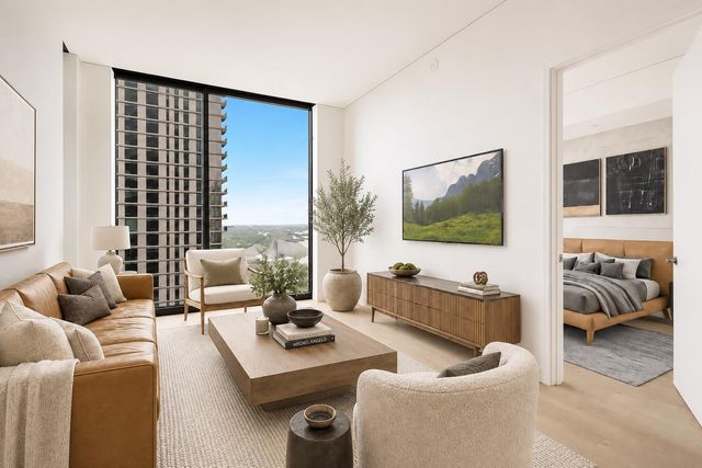 610 Davis ST 2404, Austin, TX 78701