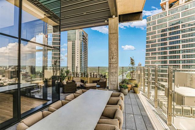 610 Davis ST 2404, Austin, TX 78701