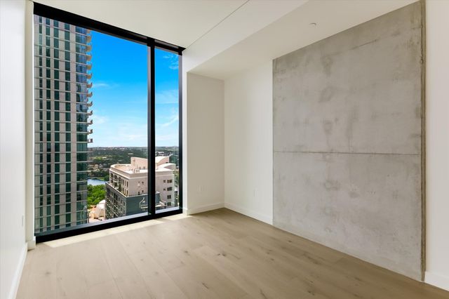 610 Davis ST 2404, Austin, TX 78701