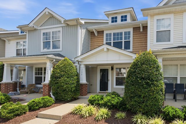 3053 Harpeth Springs Dr, Nashville, TN 37221