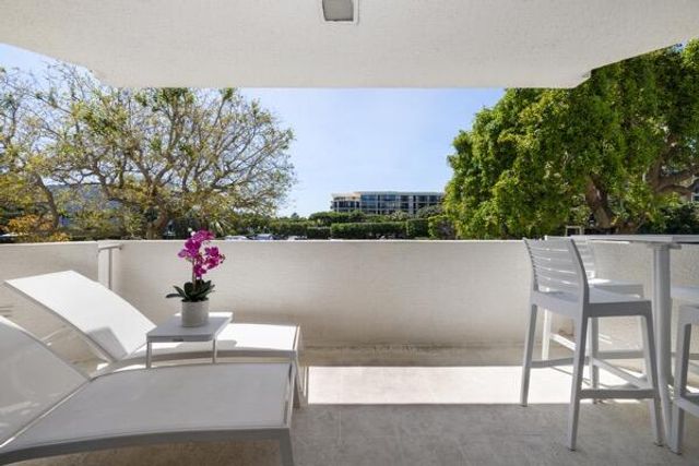 2773 S Ocean Boulevard 214, Palm Beach, FL 33480