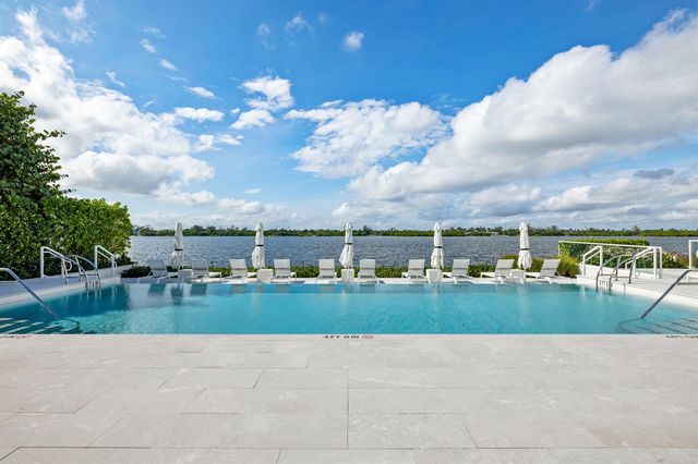 2773 S Ocean Boulevard 214, Palm Beach, FL 33480
