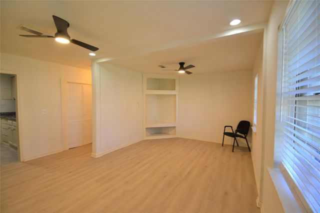 406 Pine Street, Sugar Land, TX 77498