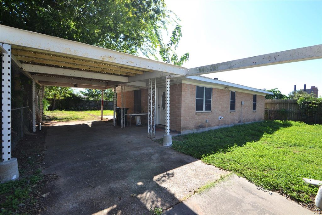 406 Pine Street, Sugar Land, TX 77498