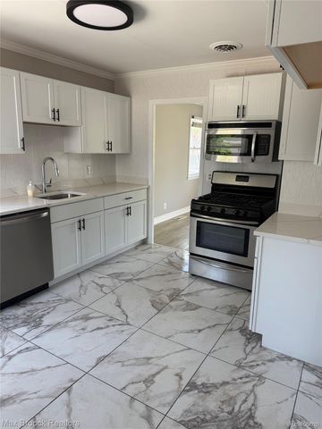 147 Euclid Street, Mt. Clemens, MI 48043