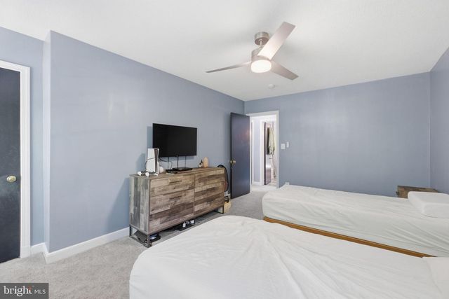 2118 SUITLAND TER SE, Washington, DC 20020