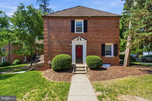 2118 SUITLAND TER SE, Washington, DC 20020