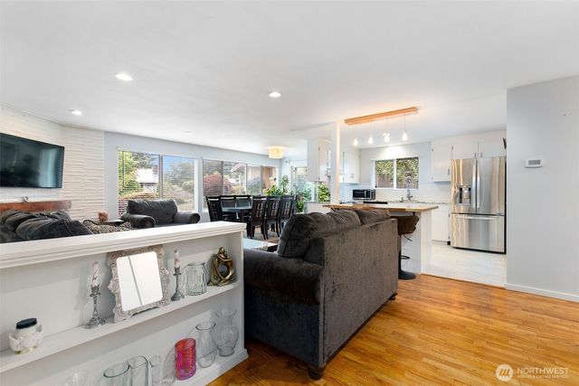 22309 115th Pl SE Place SE, Kent, WA 98031