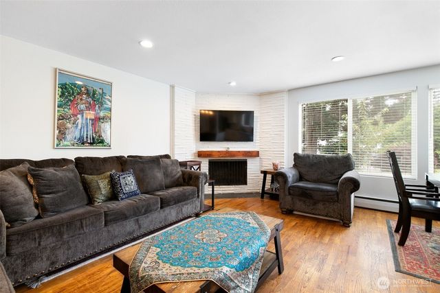 22309 115th Pl SE Place SE, Kent, WA 98031
