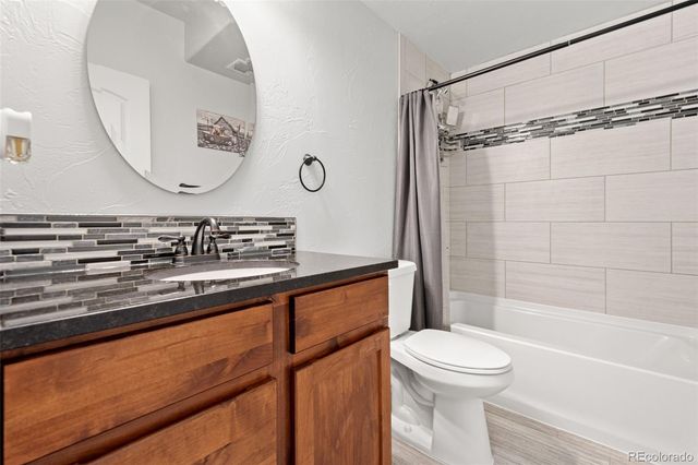 1109 Bison Way, Wiggins, CO 80654