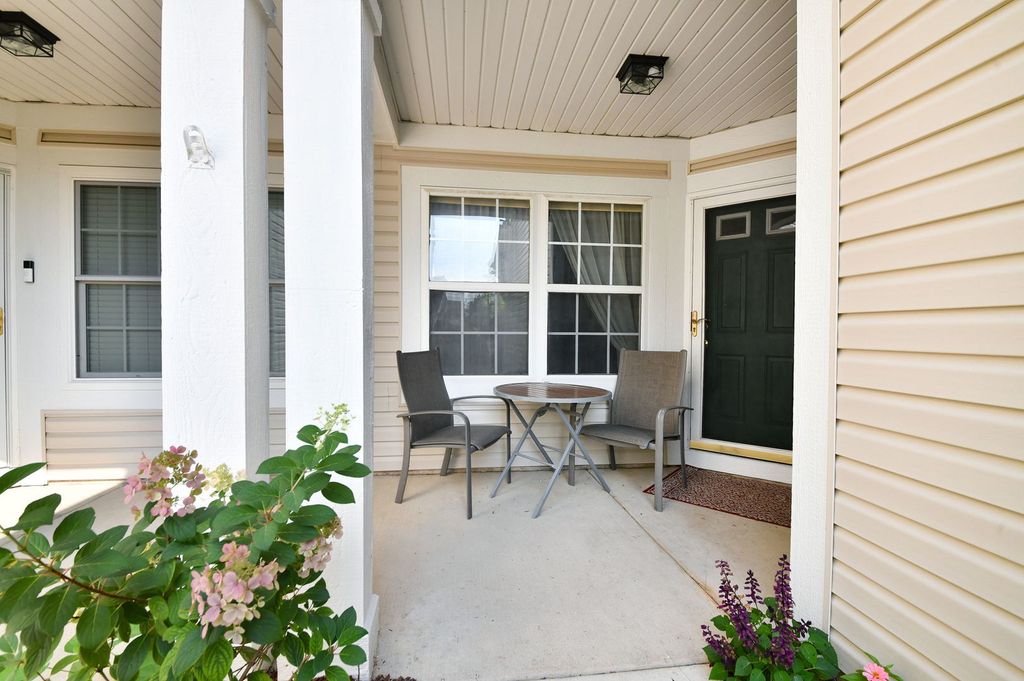 32103 Millard Circle 0, Warrenville, IL 60555 — photo 2
