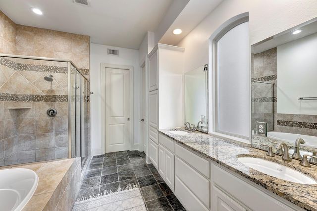 931 W 23rd Street B, Houston, TX 77008