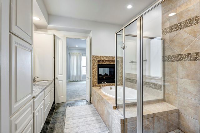 931 W 23rd Street B, Houston, TX 77008