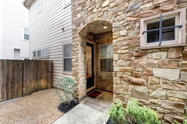 931 W 23rd Street B, Houston, TX 77008