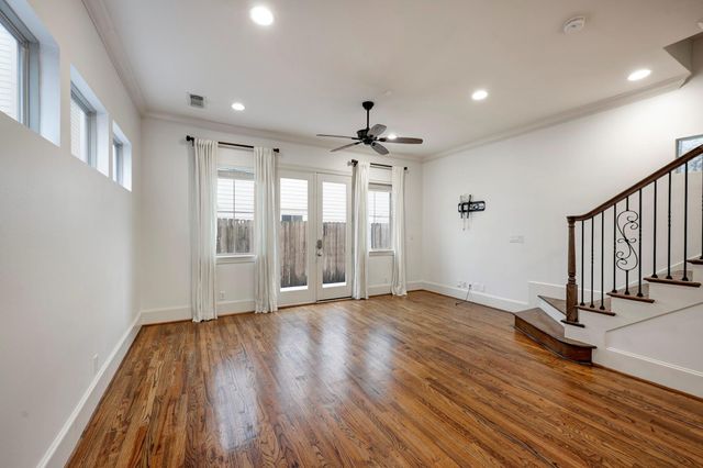 931 W 23rd Street B, Houston, TX 77008