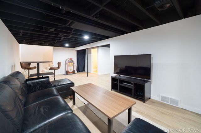 270 Dartmouth Avenue, Holland City, MI 49423