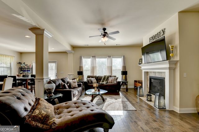 530 Thomas Drive, Loganville, GA 30052