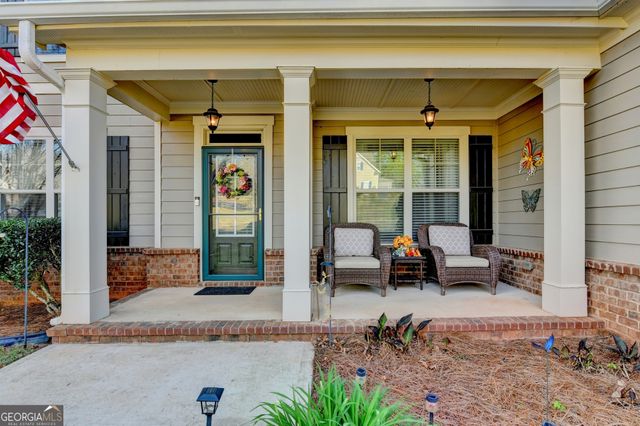 530 Thomas Drive, Loganville, GA 30052