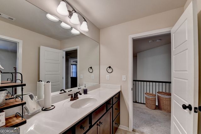 530 Thomas Drive, Loganville, GA 30052