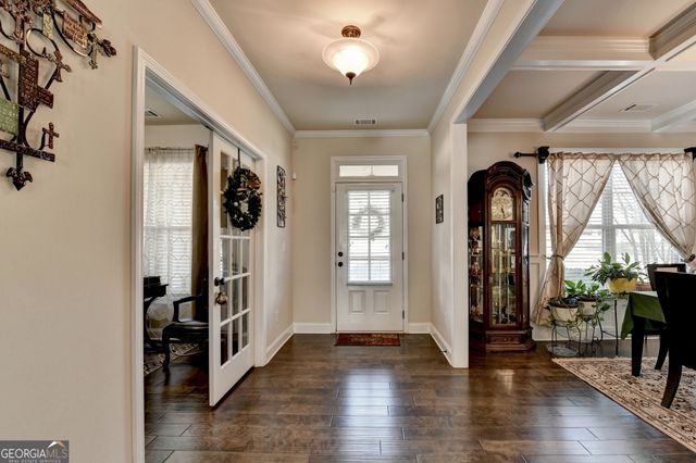 530 Thomas Drive, Loganville, GA 30052