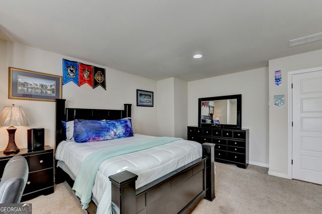 530 Thomas Drive, Loganville, GA 30052