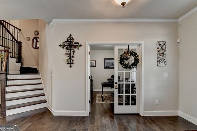 530 Thomas Drive, Loganville, GA 30052
